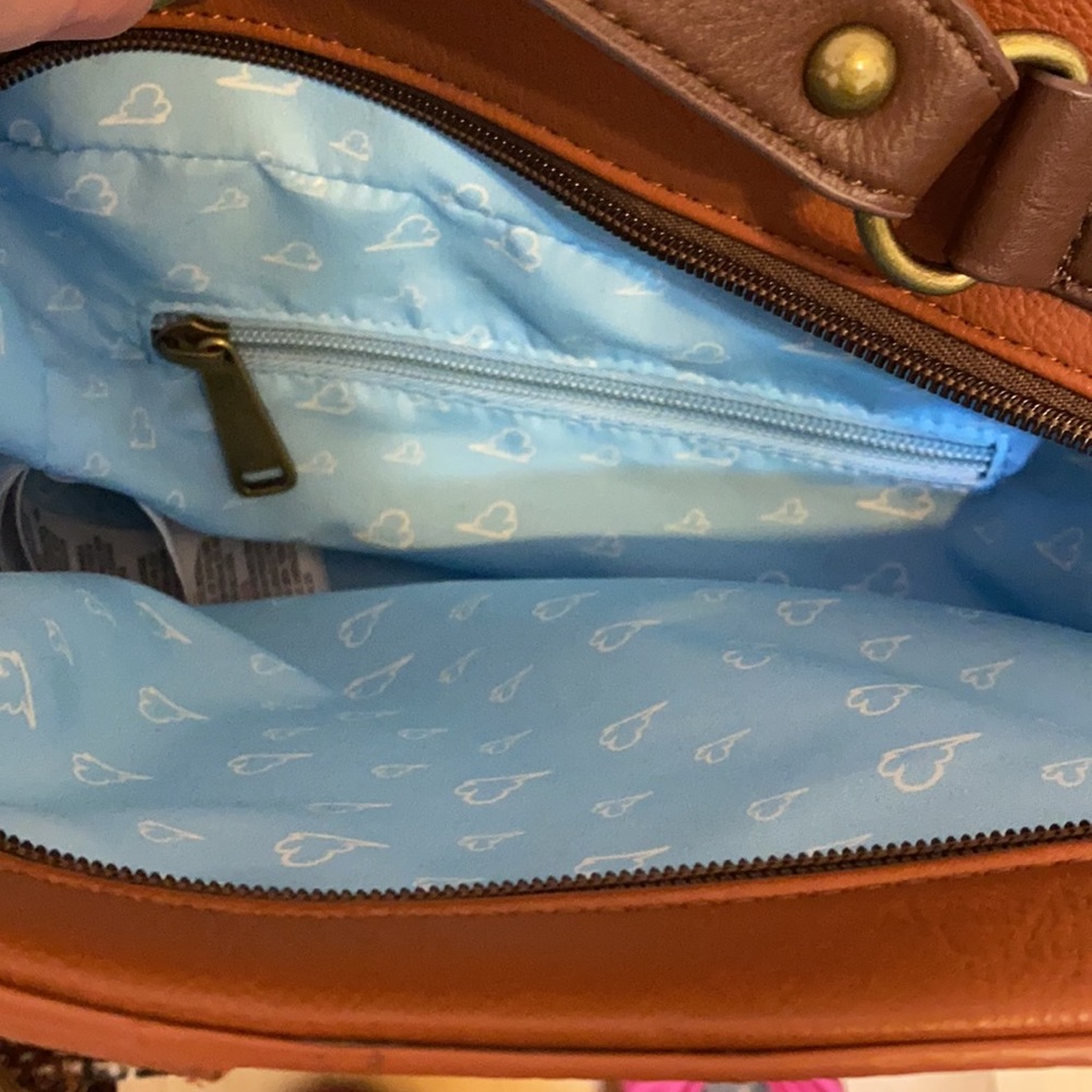 A very rare DisneyXLoungefly bag - Picture 6 of 6
